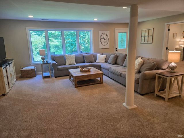 4450 N Wesley Lane, Bloomington, IN 47408