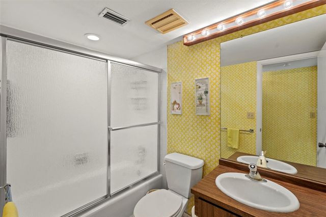 3035 COUNTRYSIDE BOULEVARD 24B, Clearwater, FL 33761