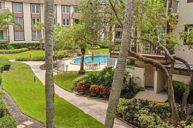 3035 COUNTRYSIDE BOULEVARD 24B, Clearwater, FL 33761