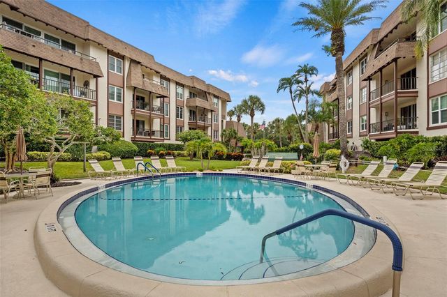 3035 COUNTRYSIDE BOULEVARD 24B, Clearwater, FL 33761