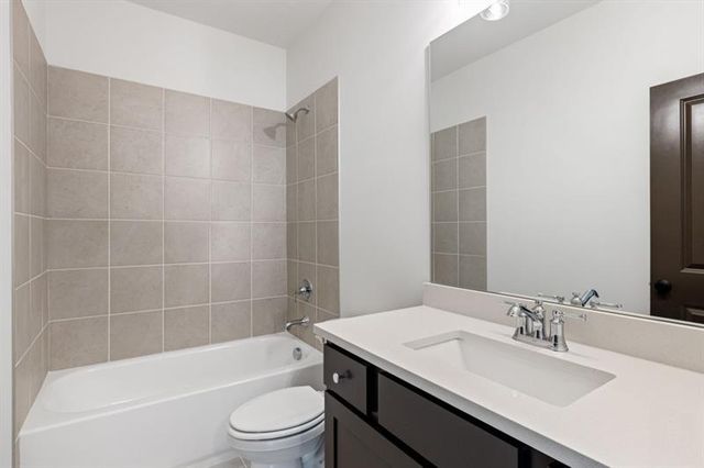 9110 Greenway Court, Gainesville, GA 30506