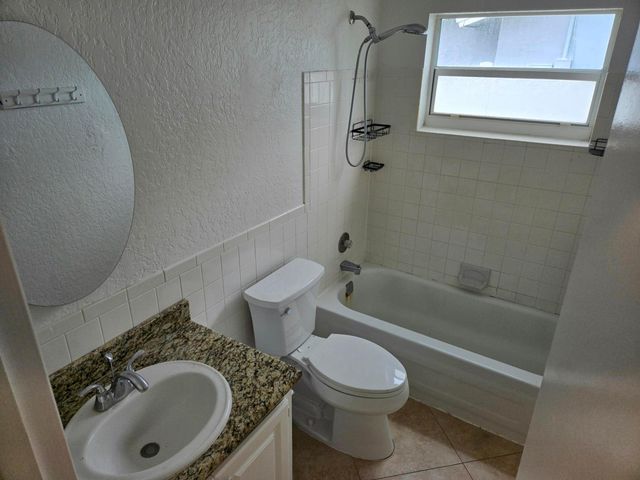 10207 NW 82nd Street, Tamarac, FL 33321