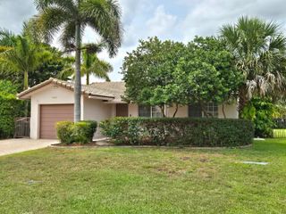 10207 NW 82nd Street, Tamarac, FL 33321
