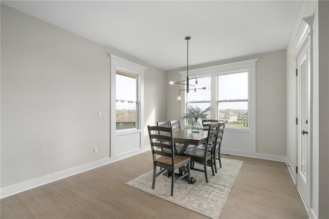 19521 W 114th Terrace, Olathe, KS 66061