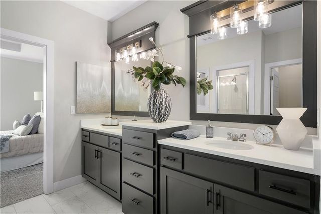 19521 W 114th Terrace, Olathe, KS 66061