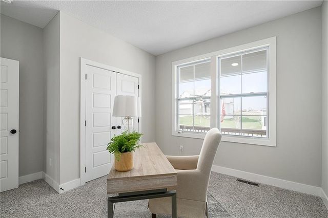 19521 W 114th Terrace, Olathe, KS 66061