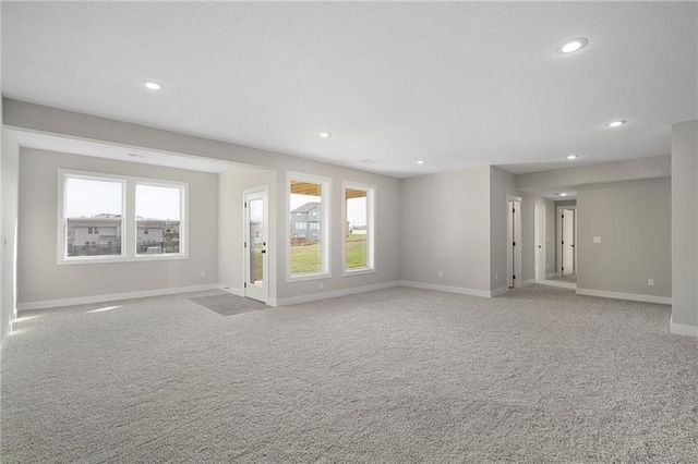 19521 W 114th Terrace, Olathe, KS 66061