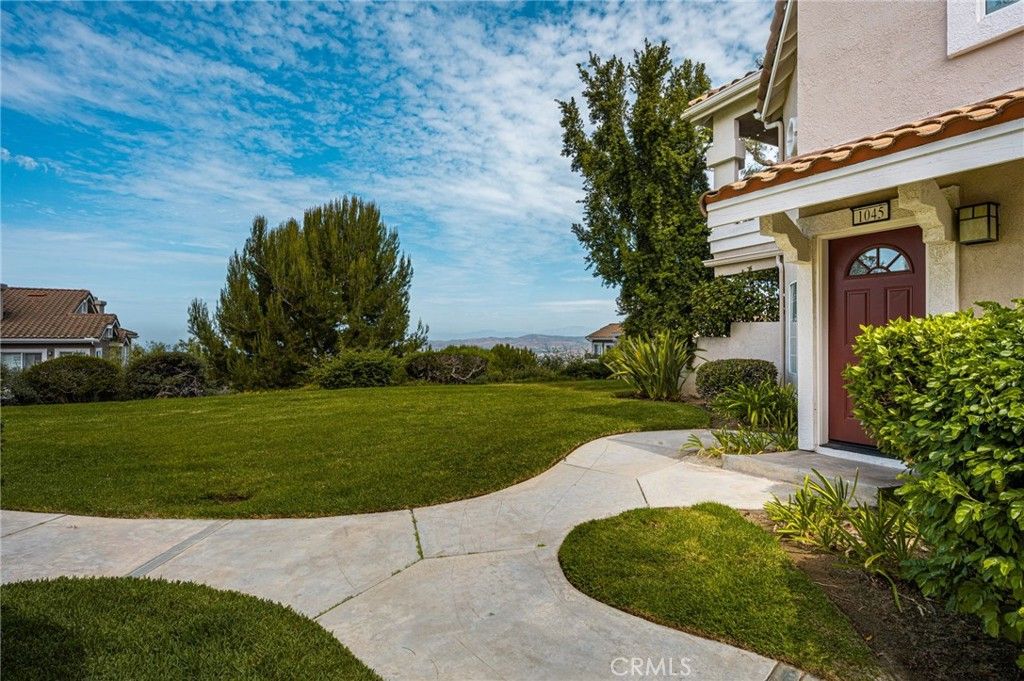 1045 S Daybreak Court, Anaheim Hills, CA 92808 — photo 3