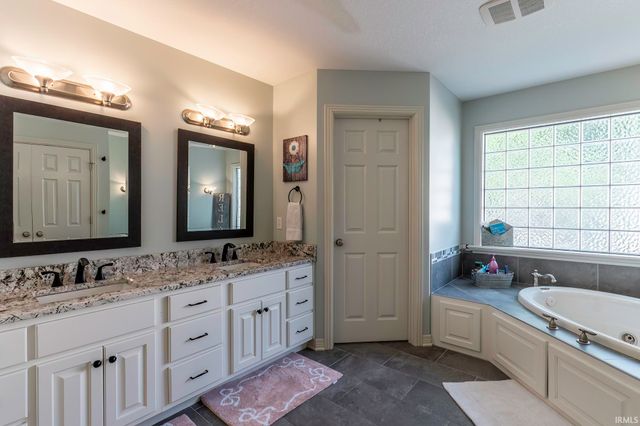 6714 Laysan Teal Cove, Fort Wayne, IN 46845