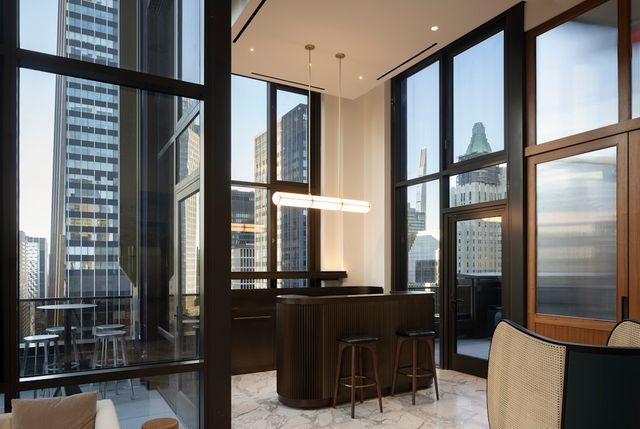 135 E 47th St Apt 26E, New York City, NY 10017