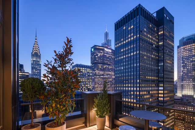 135 E 47th St Apt 26E, New York City, NY 10017