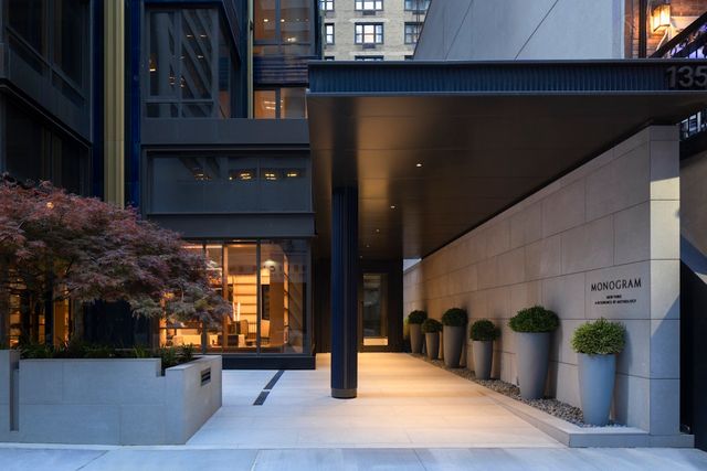 135 E 47th St Apt 26E, New York City, NY 10017