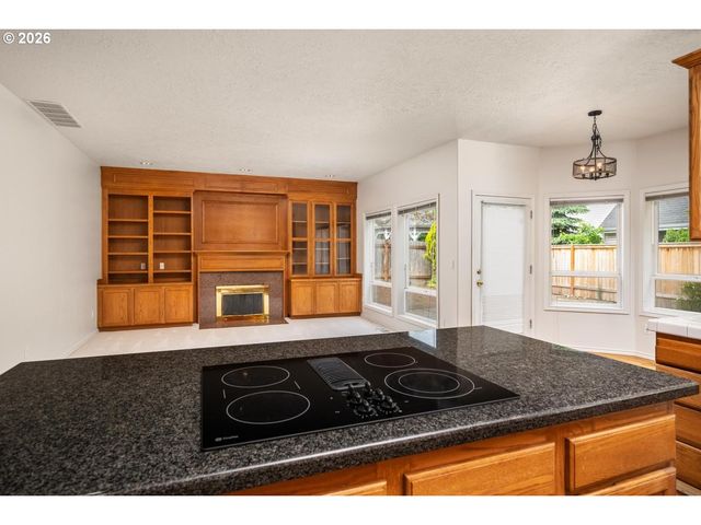 16775 Sw SPRINGWATER Ln, Beaverton, OR 97006
