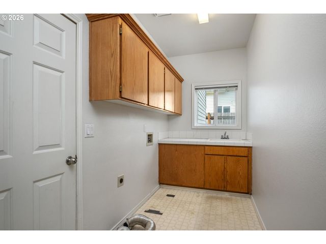 16775 Sw SPRINGWATER Ln, Beaverton, OR 97006