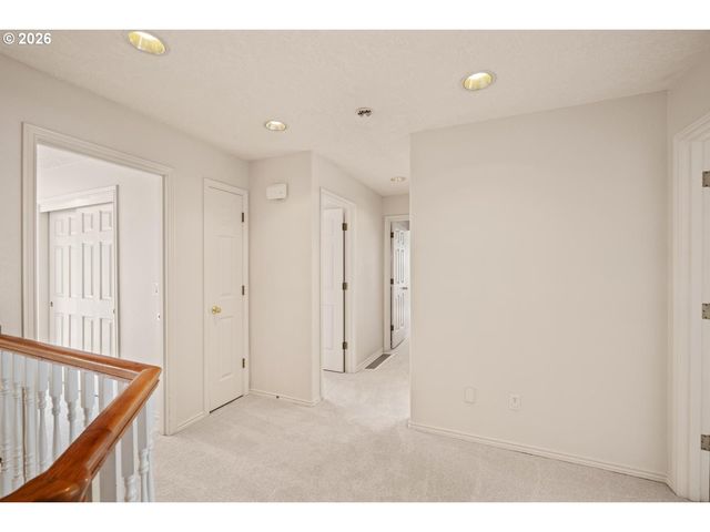 16775 Sw SPRINGWATER Ln, Beaverton, OR 97006