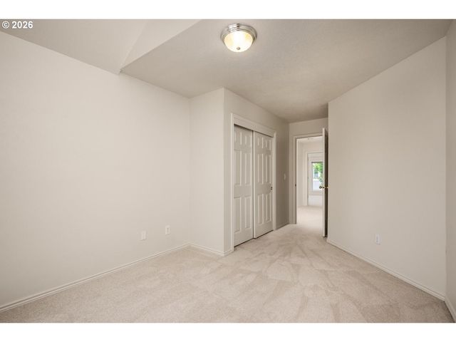 16775 Sw SPRINGWATER Ln, Beaverton, OR 97006