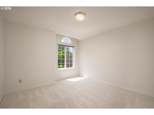 16775 Sw SPRINGWATER Ln, Beaverton, OR 97006