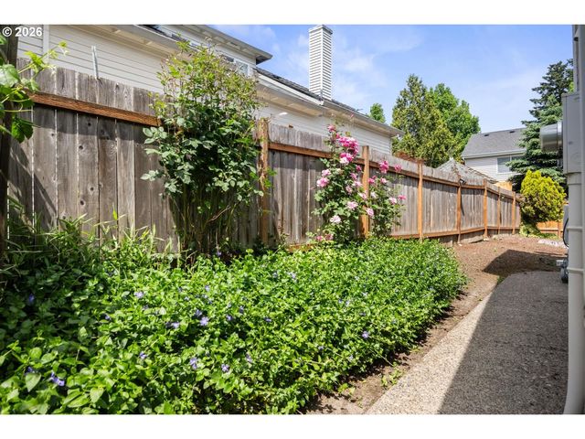 16775 Sw SPRINGWATER Ln, Beaverton, OR 97006