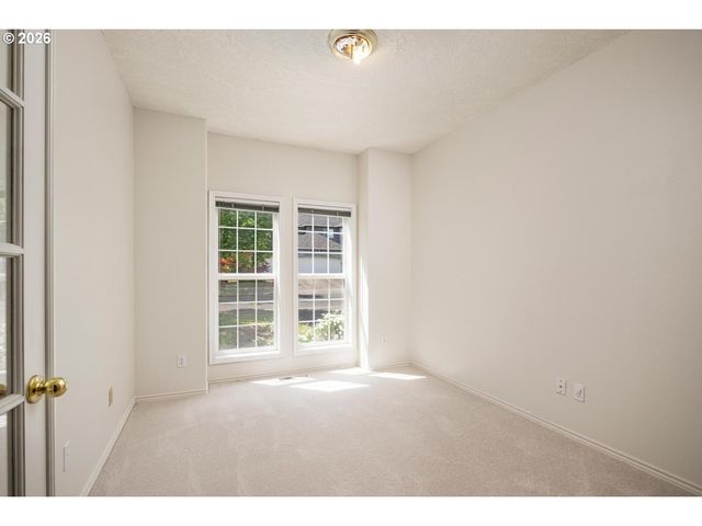 16775 Sw SPRINGWATER Ln, Beaverton, OR 97006
