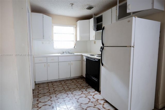 2323 SW 17th Ter, Miami, FL 33145