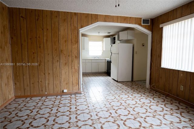 2323 SW 17th Ter, Miami, FL 33145