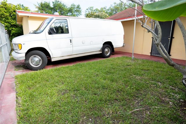 2323 SW 17th Ter, Miami, FL 33145