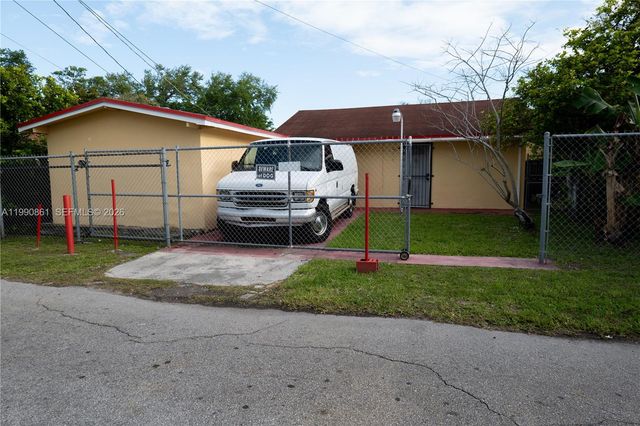 2323 SW 17th Ter, Miami, FL 33145