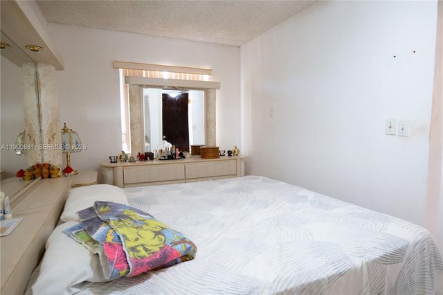 2323 SW 17th Ter, Miami, FL 33145