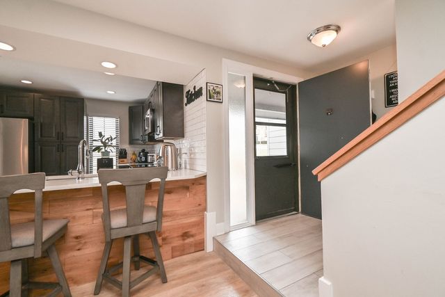 598 Dunham Road, Gurnee, IL 60031