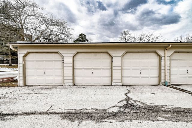 598 Dunham Road, Gurnee, IL 60031