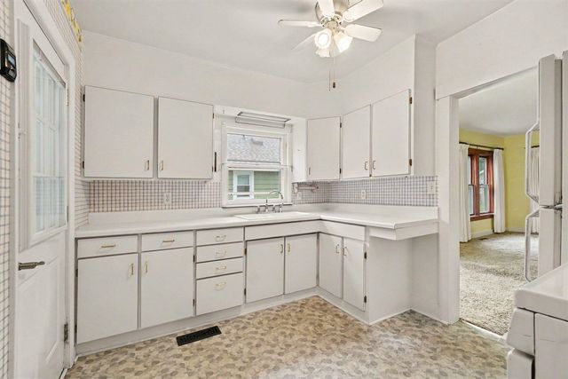3636 Adams Street, Kalamazoo, MI 49008