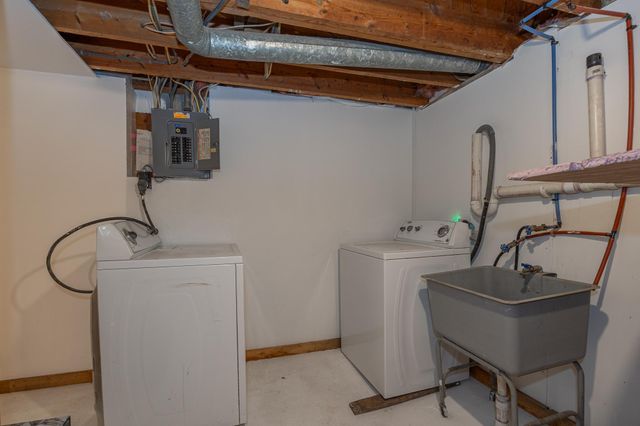 1547 State 371 NW, Backus, MN 56435