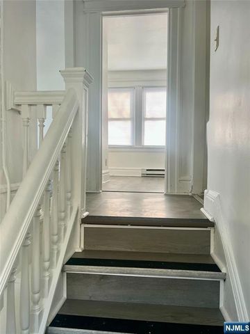 10-14 Noll Place 3, Newark, NJ 07106