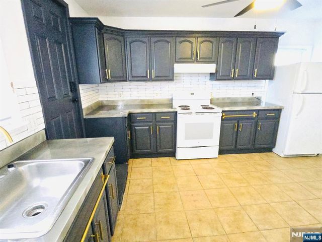 10-14 Noll Place 3, Newark, NJ 07106