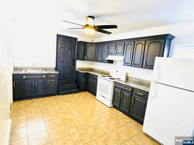 10-14 Noll Place 3, Newark, NJ 07106