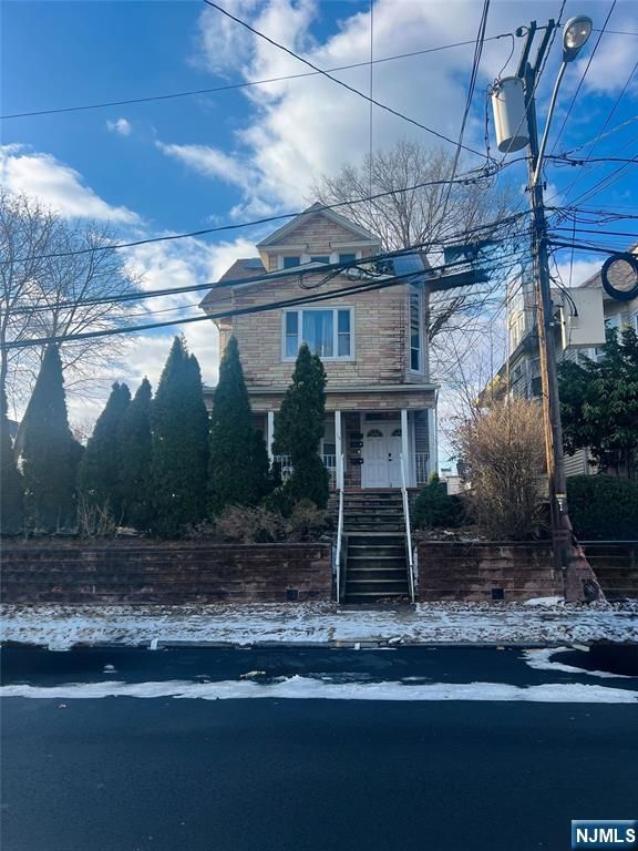 10-14 Noll Place 3, Newark, NJ 07106