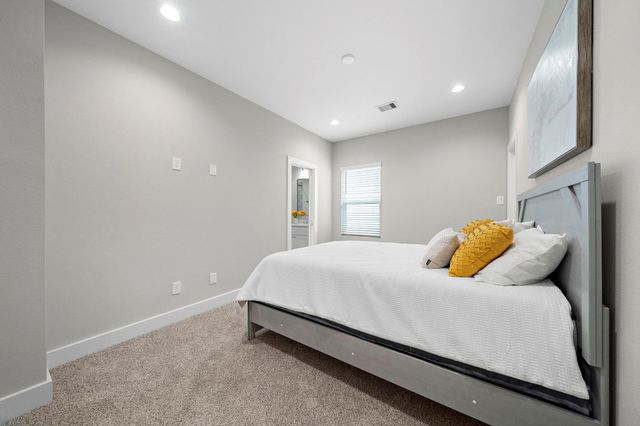 8322 Curry Road, Houston, TX 77093