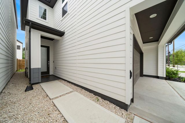 8322 Curry Road, Houston, TX 77093