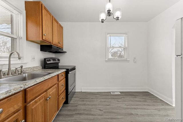 4721 Jackson Street, Dearborn Heights, MI 48125