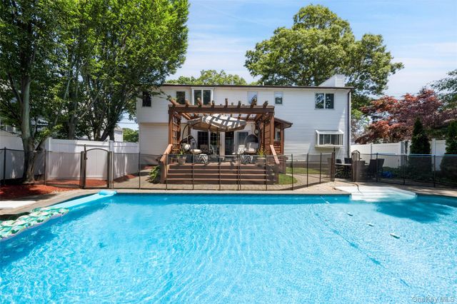 244 Grand Boulevard, Massapequa Park, NY 11762