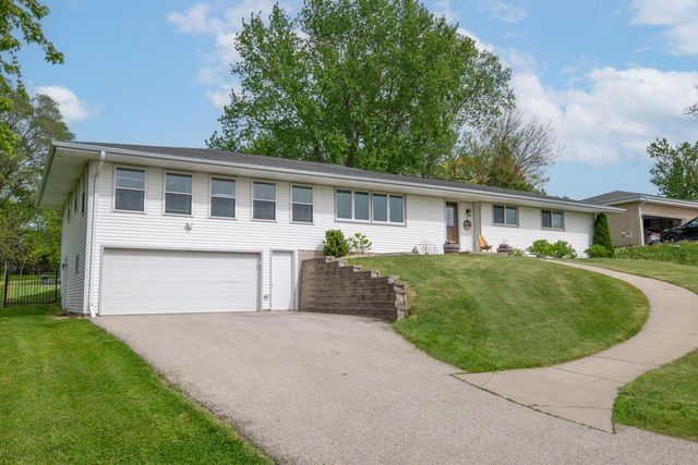W220N9740 Amy Belle ROAD, Colgate, WI 53017