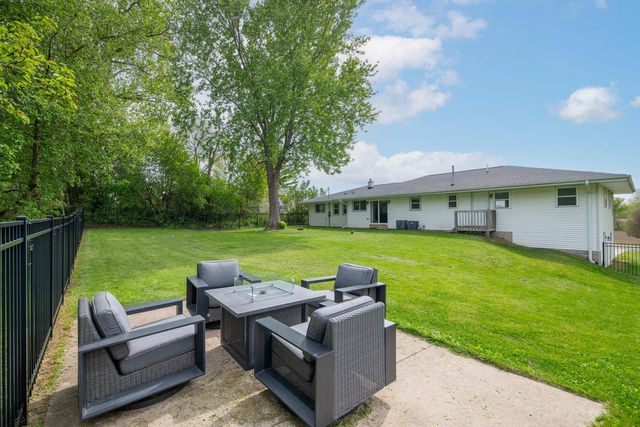 W220N9740 Amy Belle ROAD, Colgate, WI 53017
