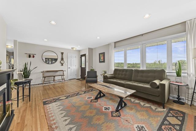 W220N9740 Amy Belle ROAD, Colgate, WI 53017