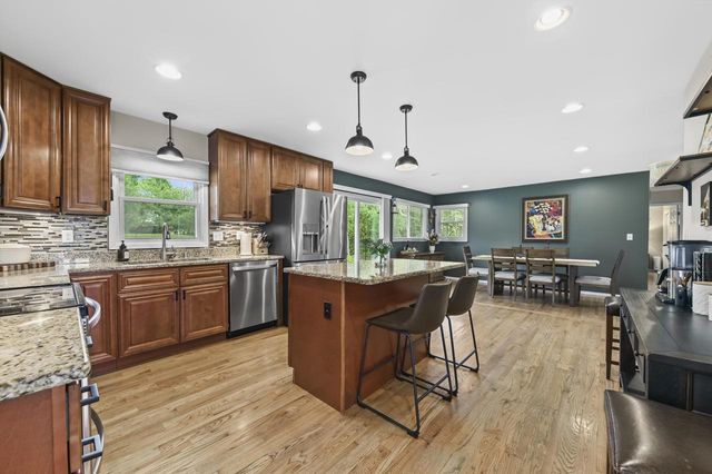 W220N9740 Amy Belle ROAD, Colgate, WI 53017