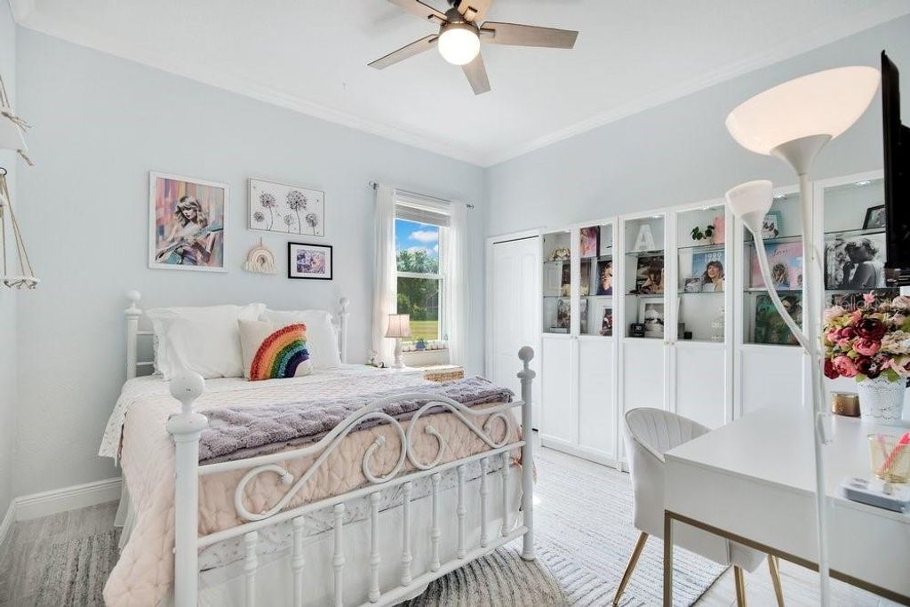 Image 23 of property listing at 11407 WILLOW GARDENS DRIVE, Windermere, FL 34786