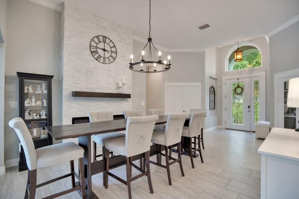 Image 4 of property listing at 11407 WILLOW GARDENS DRIVE, Windermere, FL 34786