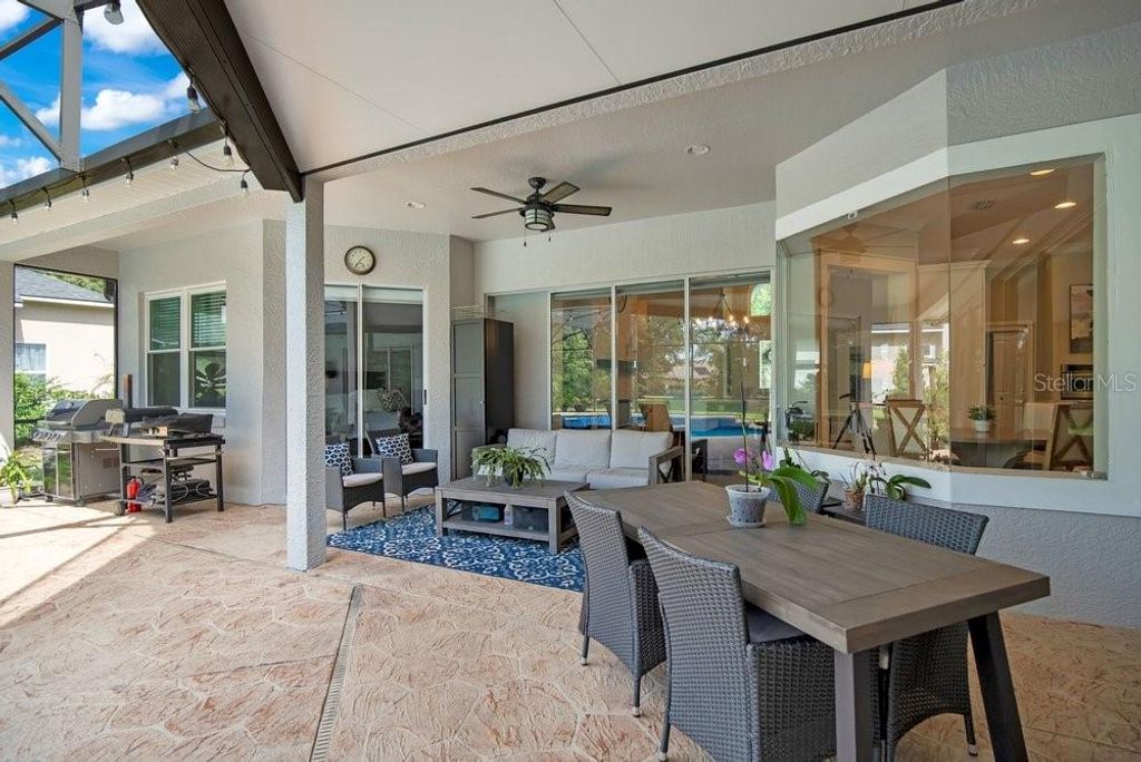 Image 33 of property listing at 11407 WILLOW GARDENS DRIVE, Windermere, FL 34786