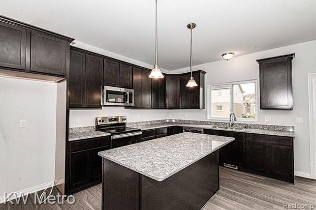 003 Oak Street, Grand Blanc, MI 48439