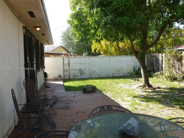 3261 NW 14th St, Miami, FL 33125