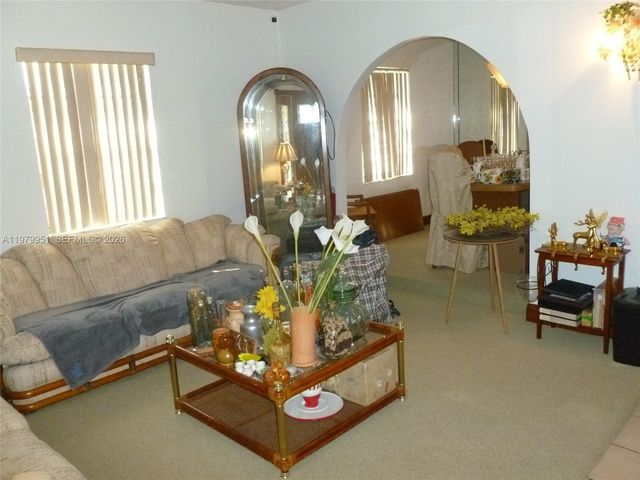 3261 NW 14th St, Miami, FL 33125